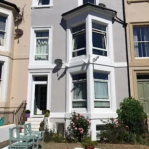  Apartment Endeavour Returns United Kingdom